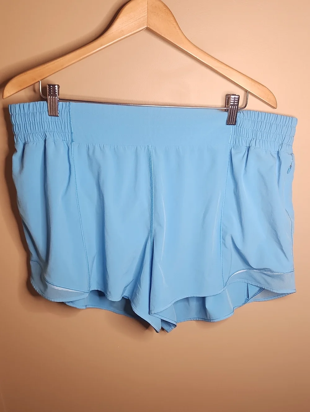 Lululemon Hotty Hot High-Rise Lined Short 4